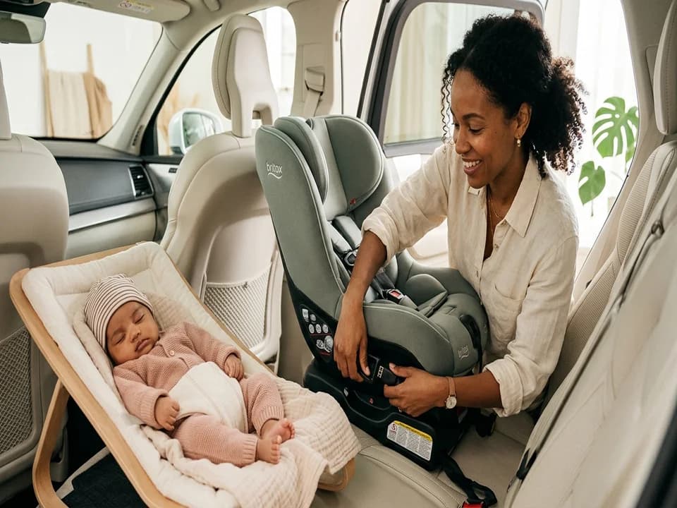 How to Choose a Car Seat for Your Baby — illustration